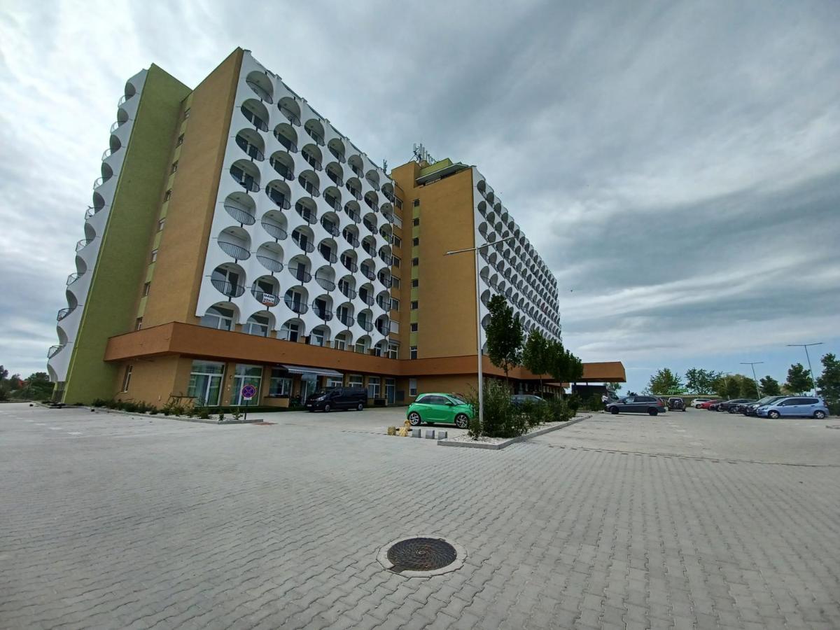 Lakeside Home Siofok Ngoại thất bức ảnh